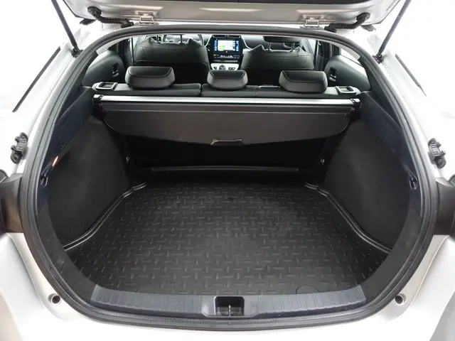 Toyota Prius 1.8 Dynamic+ Aut- 2017 Hybride Benzine 36