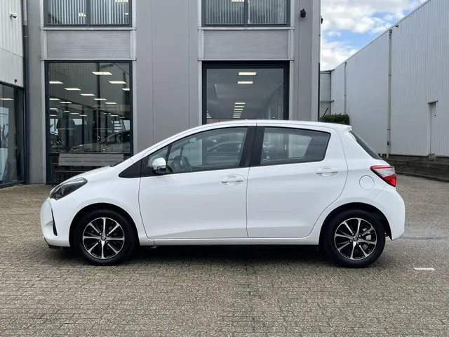 Toyota Yaris 1.0 VVT-i Connect 2019 Benzine 10