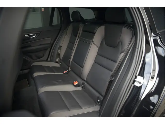 Volvo V60 2.0 B3 R-Design 2020 Hybride Benzine 61