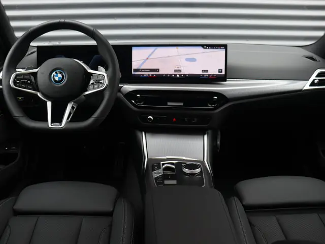 BMW 3 Serie Touring 330e 2025 Hybride Benzine 11