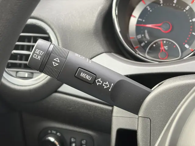 Opel ADAM 1.2 2014 Benzine 15