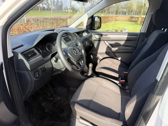 Volkswagen Caddy 2.0 TDI L1H1 BMT Economy 2017 Diesel 9