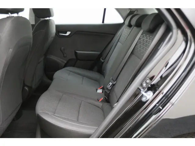 Kia Rio 1.0 T-GDi MHEV DynamicLine 2023 Hybride Benzine 13