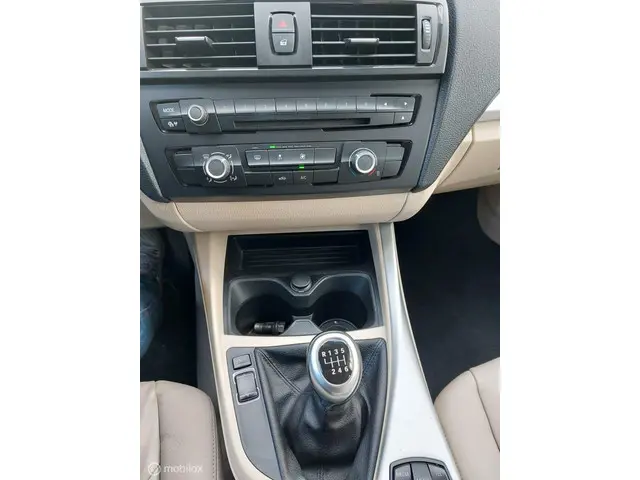 BMW 1 Serie 114i EDE Business Sport 2013 Benzine 18