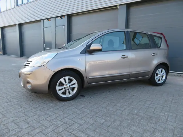 Nissan Note 1.6 Acenta 2009 Benzine 2