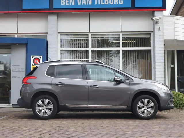Peugeot 2008 1.2 PureTech Allure 2016 Benzine 4