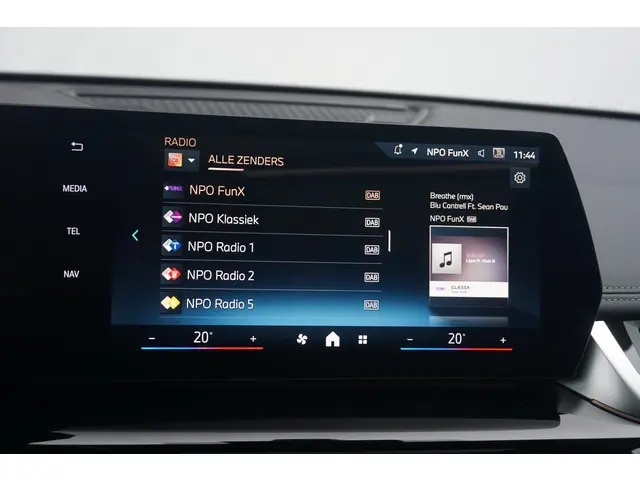 BMW iX1 eDrive20 2024 Elektrisch 34