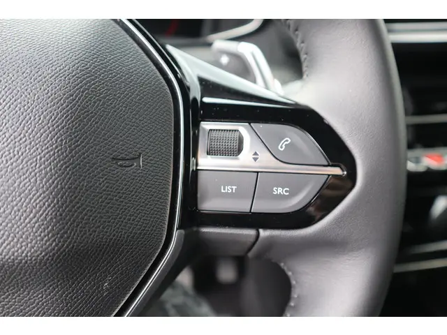 Peugeot 2008 1.2 HYBRID 136 GT 2024 Hybride Benzine 20