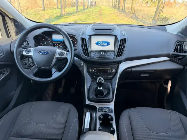 Ford Kuga 1.5 Trend Motor niet 100% 2016 Benzine 9