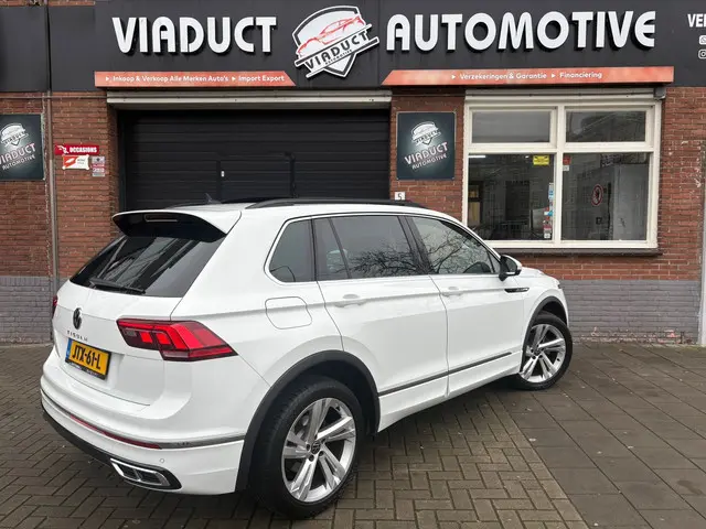 Volkswagen Tiguan 1.5 TSI R-Line Pano 2022 Benzine 8