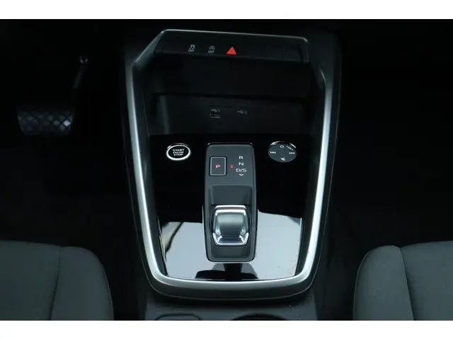 Audi A3 Limousine 35 TFSI Pro Line 2021 Benzine 32
