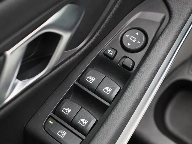 BMW 3 Serie Sedan 330e 2024 Hybride Benzine 26