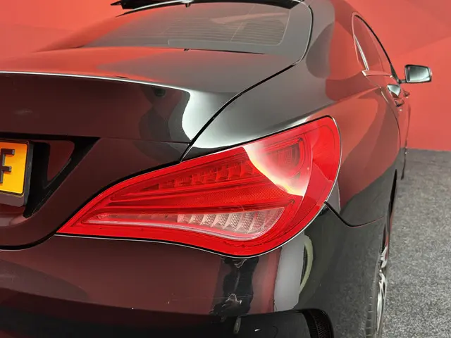 Mercedes-Benz CLA CLA 250 Edition 1 2013 Benzine 24