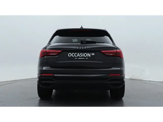 Audi Q3 45 TFSI e S edition 2025 Hybride Benzine 6