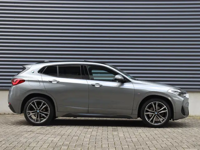 BMW X2 sDrive18i 2022 Benzine 5