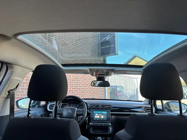 Citroën C3 1.2 PureTech Shine 2017 Benzine 13