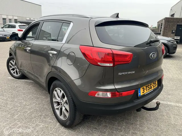 Kia Sportage 1.6 GDI World Cup Edition 2014 Benzine 3