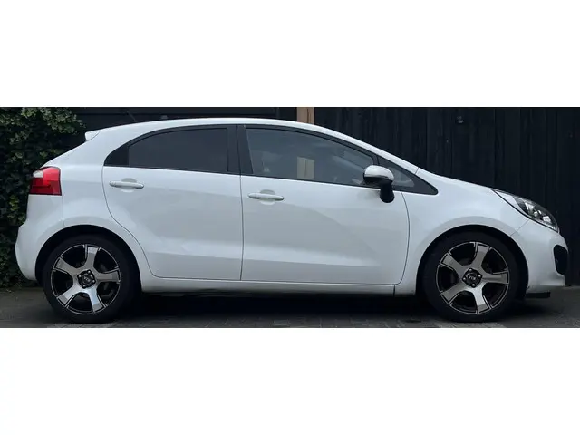 Kia Rio 1.2 CVVT Plus Pack 2014 Benzine 5