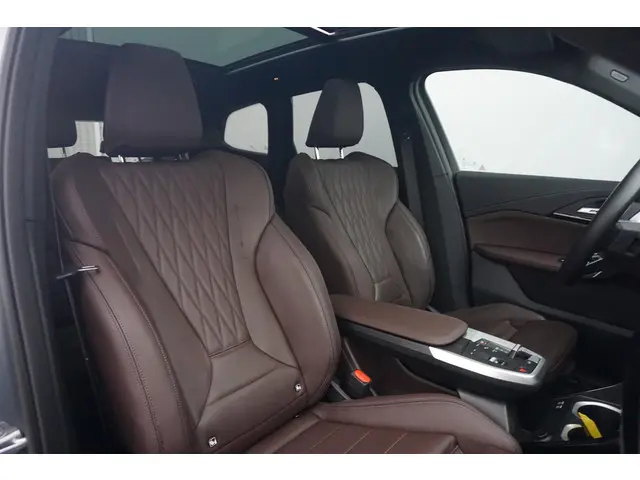 BMW iX1 eDrive20 2024 Elektrisch 10