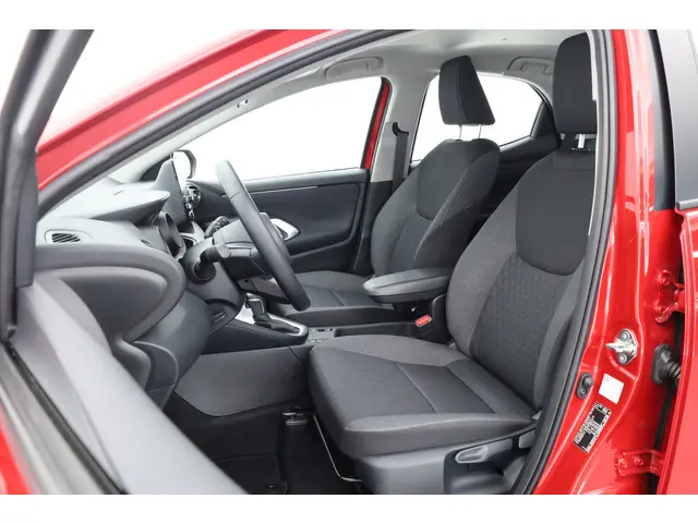 Toyota Yaris 1.5 Hybrid Dynamic 2023 Hybride Benzine 3