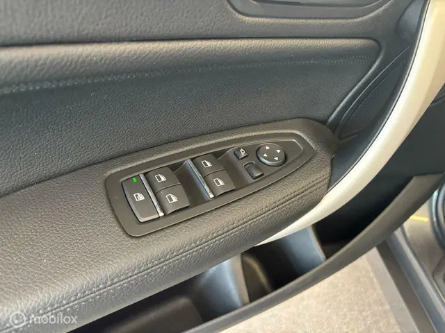 BMW 1 Serie 118i 2019 Benzine 21