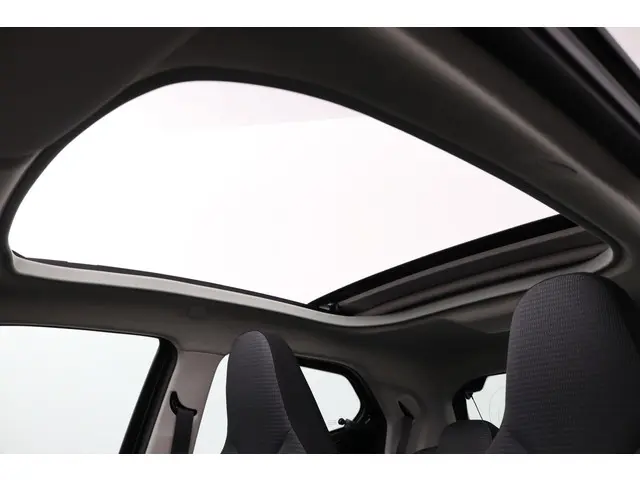 Toyota Aygo 1.0 VVT-i x-play cabrio 2021 Benzine 46