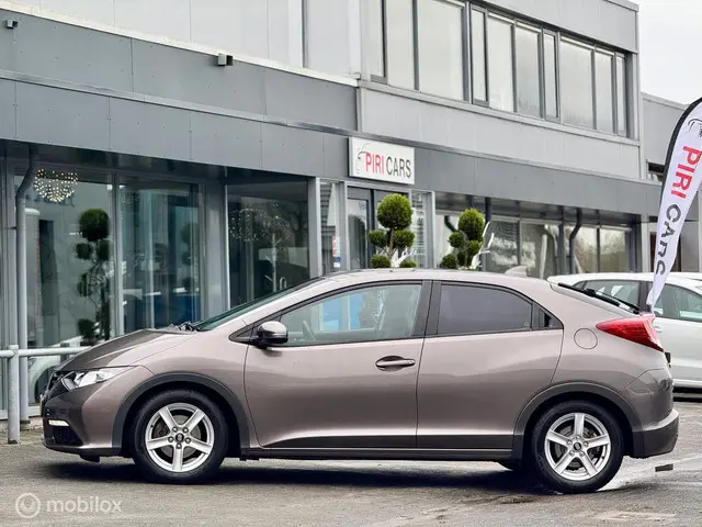 Honda Civic 1.8 Comfort 2012 Benzine 8