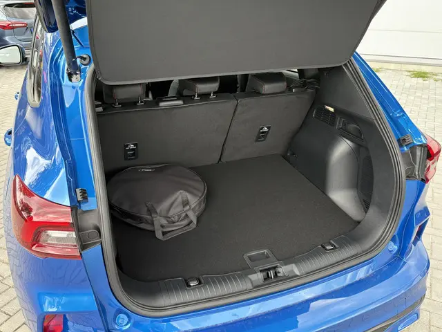 Ford Kuga 2.5 PHEV ST-Line X 2026 Hybride Benzine 13