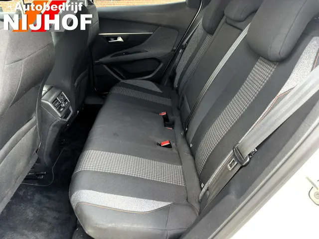 Peugeot 3008 1.2 PureTech Allure 2019 Benzine 15