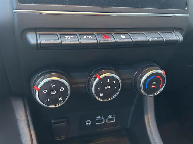 Renault Captur 1.0 TCe 90 evolution 2023 Benzine 10