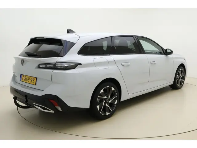 Peugeot 308 SW 1.2 PureTech Allure 2024 Benzine 2