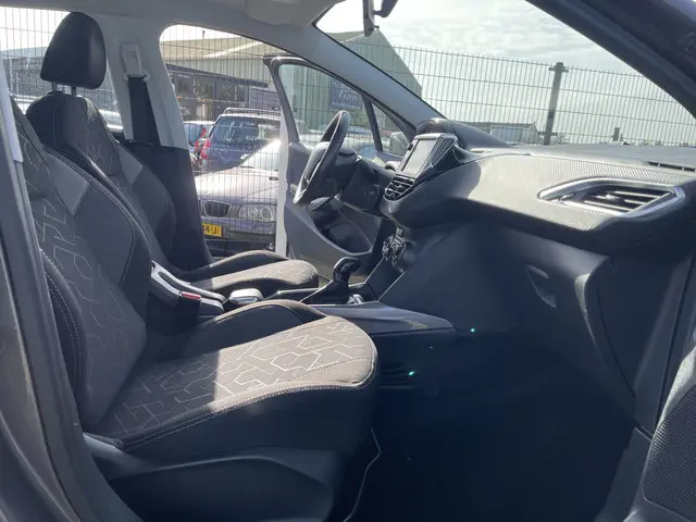 Peugeot 2008 1.2 PureTech Blue Lion 2016 Benzine 11