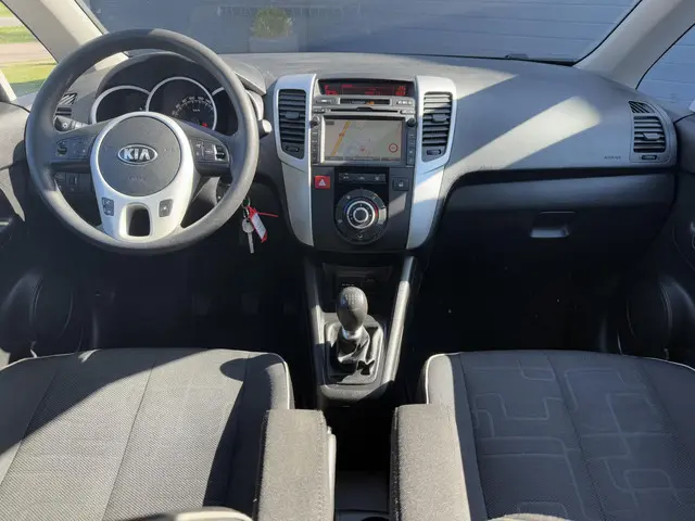 Kia Venga 1.4 CVVT Plus Pack 2013 Benzine 11