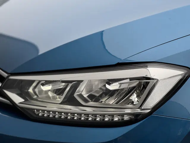 Volkswagen Touran 1.4 TSI DSG Highline 2016 Benzine 12