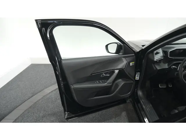 Peugeot 2008 PureTech 130 EAT8 GT 2024 Benzine 76