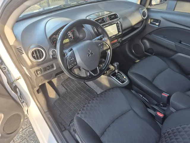 Mitsubishi Space Star 1.2 Nova 2021 Benzine 24