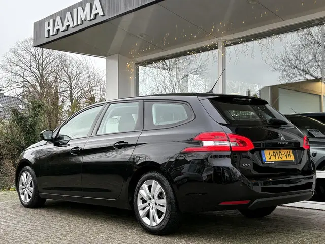 Peugeot 308 SW 1.2T 110pk Blue Lease Active 2020 Benzine 4