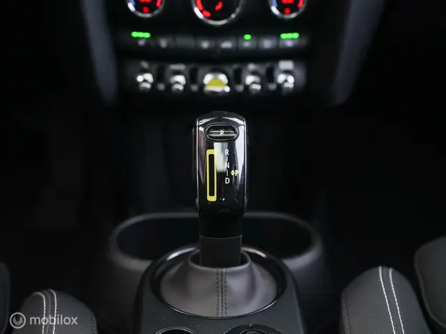 MINI Electric Mini Essential 33 kWh 2021 Elektrisch 13