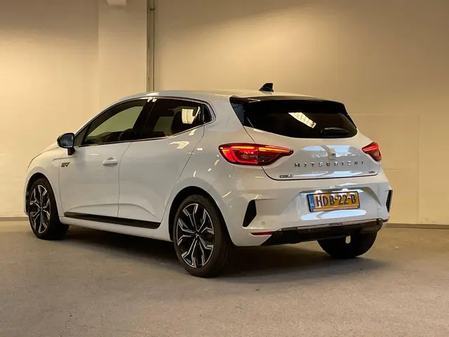 Mitsubishi Colt 1.6 HEV Intense+ 2025 Hybride Benzine 31