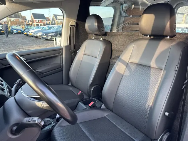 Volkswagen Caddy 2.0 TDI L2H1 Maxi Highline 2017 Diesel 8