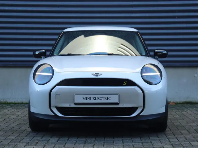 MINI Electric Cooper SE 2025 Elektrisch 3