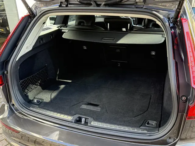 Volvo V60 2.0 B4 Plus Bright 2022 Benzine 26
