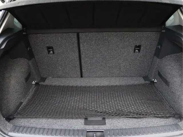 SEAT Arona 1.0 TSI Style Launch Edition 2017 Benzine 55