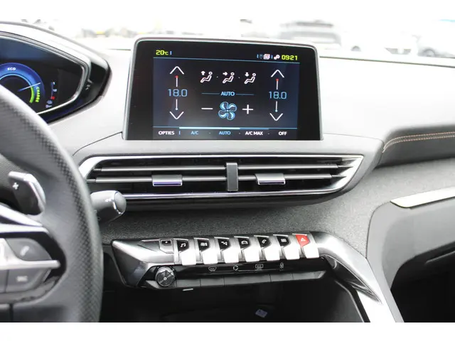 Peugeot 3008 1.6 HYbrid 225 GT 2020 Hybride Benzine 18