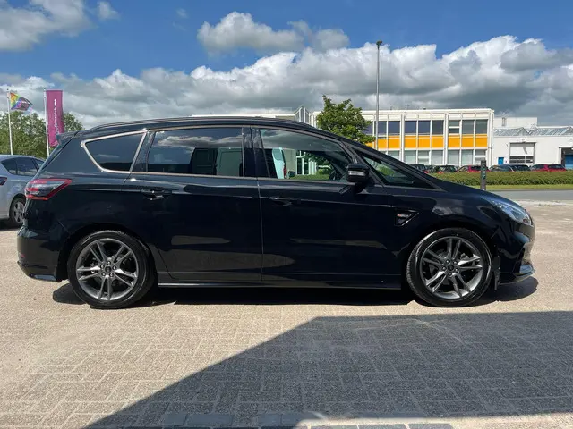 Ford S-Max 2.5 FHEV ST-Line 2021 Hybride Benzine 2