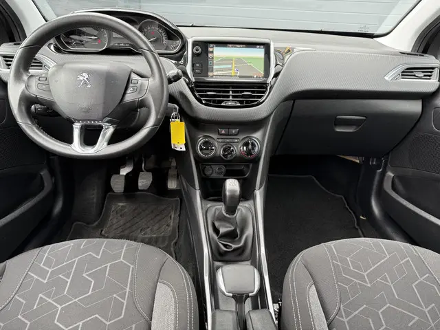 Peugeot 2008 1.2 PureTech Blue Lion 2016 Benzine 7