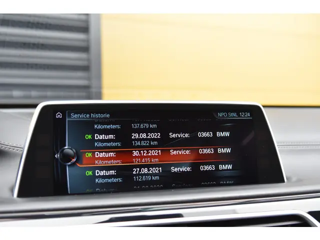 BMW 7 Serie 740Li High Executive 2016 Benzine 28