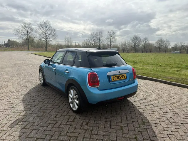 MINI Cooper Mini 1.5 Salt Business 2015 Benzine 4