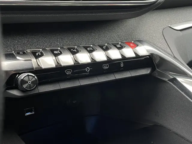 Peugeot 3008 1.2 PureTech GT Line 2017 Benzine 22