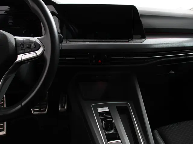 Volkswagen Golf 1.0 eTSI 110pk DSG Active 2022 Benzine 21